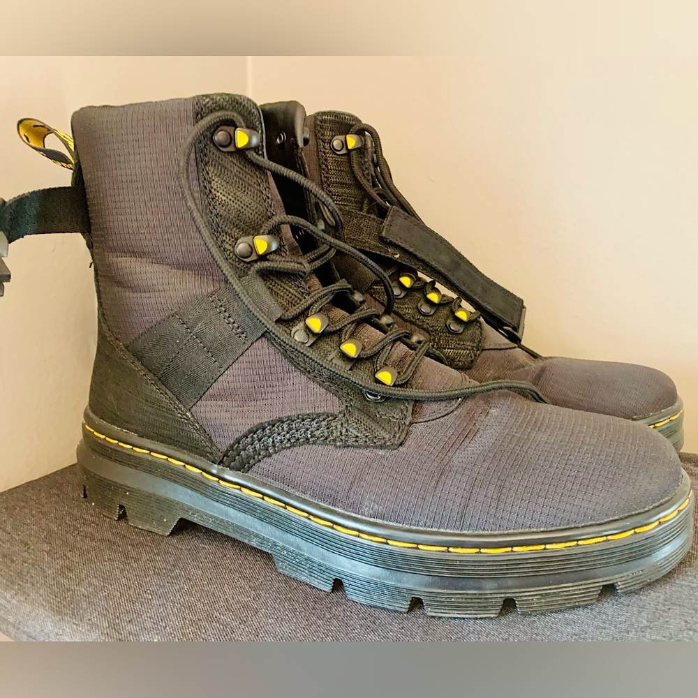 {Dr. Martens} Combs tech II